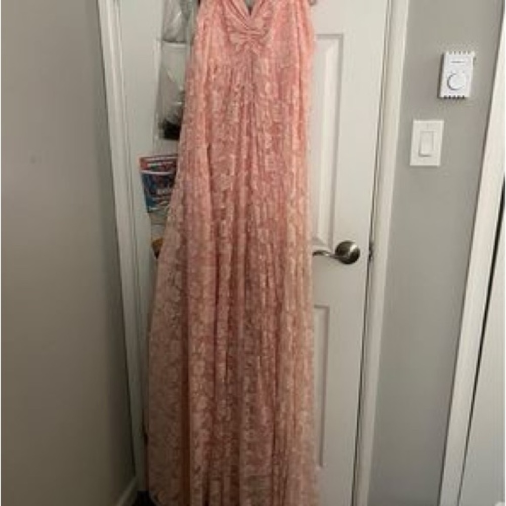 Plus size maternity dress - no specific size but meant for 42 bra band